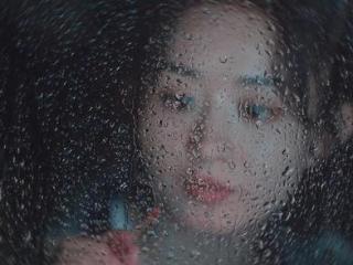 预约破300万的悬疑“水仙”剧《在人间》今晚首播揭秘人格对抗