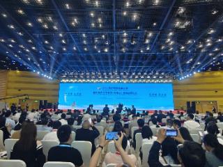 300家企业，500个展位 2025郑州跨境电商大会开幕