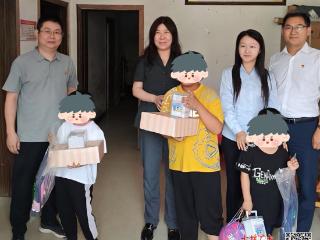 武当山特区司法局开展“法援护苗”慰问活动