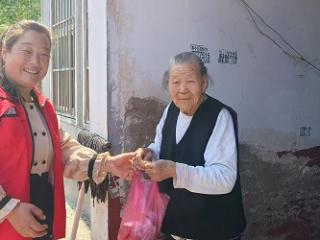 临沭县店头镇：爱心端午粽飘香 情暖桑榆敬老心