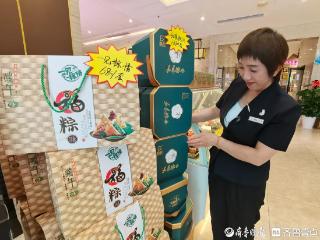 青岛故事丨百年脂渣玩出“舌尖新花样”，青岛脂渣粽何以成爆款？