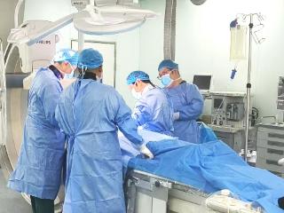海大医院双腔 ICD 植入术成功救治复杂心脏病患者