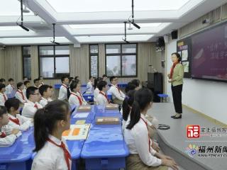 郭宁宁吴贤德“六一”前夕祝贺全市少年儿童节日快乐