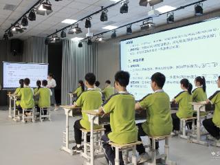 江夏教育数字化“校校行”首站启幕 AI让每个孩子被看见