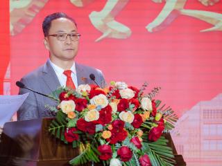 枫叶教育三十周年庆典大会暨文艺汇演盛大举行，绘就波澜壮阔发展画卷