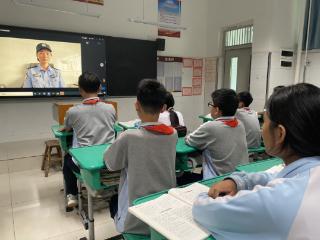 警民携手护成长 共筑校园安全网