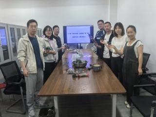 “粽”享协作乐趣 共筑团结“家”味——李沧世园金茂项目端午包粽活动圆满举行