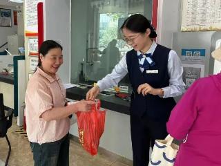 兰陵村镇银行：粽香传心意，金融护航伴您行