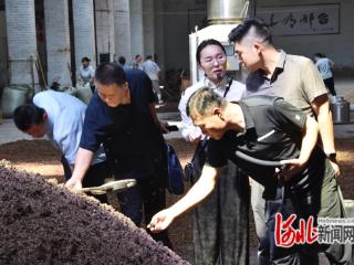 石家庄市企业联合会组织会员赴古顺酿酒公司座谈交流