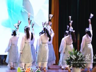童话剧展演奏响六一与毕业双重欢歌