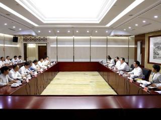 省人大常委会召开部分省人大代表座谈会 王浩主持并讲话