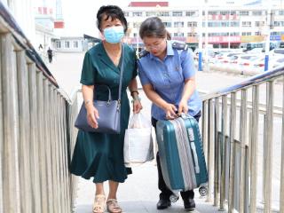 梅河口站：全力护航端午节来梅游客的“诗与远方”