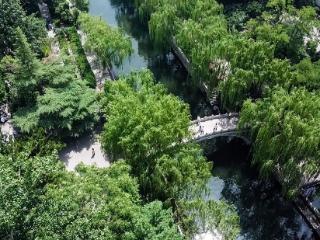 端午节旅游必打卡，黑虎泉、护城河泉水潺潺凉爽宜人