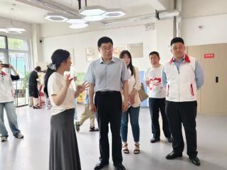 百年人寿潍坊中支16周年为爱凝聚“司庆日·公益周”走进康华教育培训学校