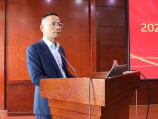 新泰市人民医院2025年第3期中层干部管理培训会