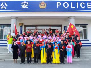 粽香情牵警民心 党建联建庆端午