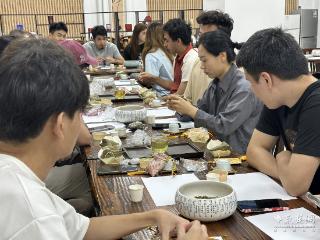 武汉交通职业学院“粽”情话团结