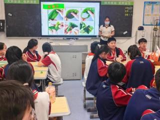 临沂第八中学开展端午主题包粽子活动