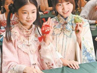 全国首个闽南幻境主题景区昨日吸引首批境外邮轮游客前来体验