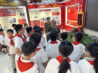河北省平乡县开展“‘老兵爷爷’陪我过‘六一’”活动