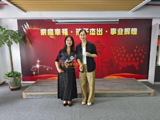 尤丹拆书会济南分会书香驿站落户太原