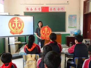 护“未”成长 龙井市法院走进学校开展法治活动