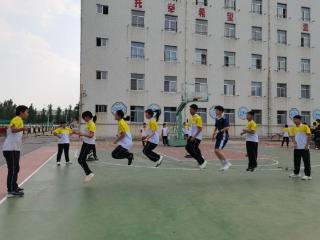 山东省淄博市第十中学举办庆“六一”趣味运动会