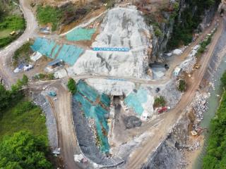 湖北利川纳水溪水库工程：奋战不停歇 坚守过端午