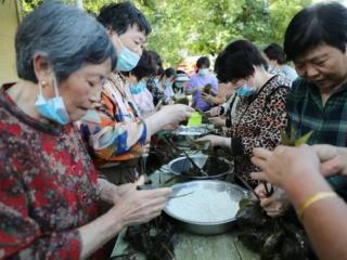 余干农商银行开展庆端午与六一双节系列活动