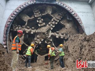 石家庄地铁4号线一期工程光华路站至复兴路站区间单线贯通