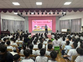 巨野公安： “警” 彩迎六一 平安伴童行